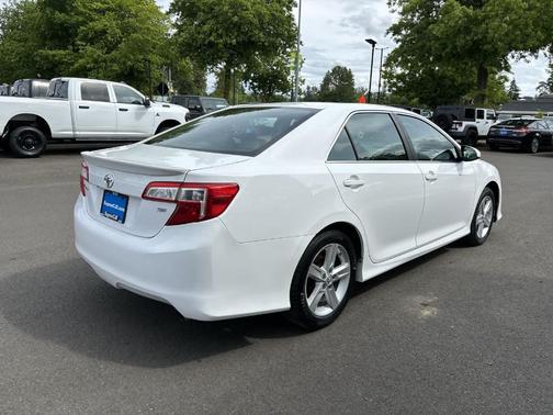 2014 Toyota Camry SE