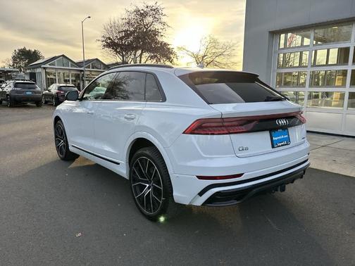 2020 Audi Q8 55 Premium Plus