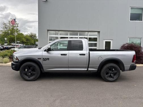 Billet Silver Metallic Clearcoat 2020 RAM 1500 Classic SLT