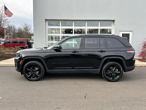 2023 Jeep Grand Cherokee Altitude