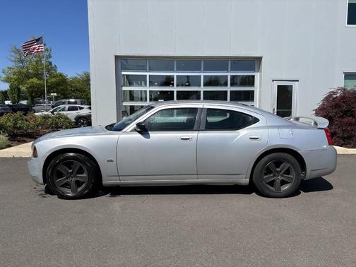 Bright Silver Metallic 2009 Dodge Charger SXT