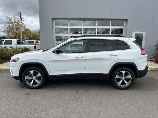 Bright White Clearcoat 2022 Jeep Cherokee Limited