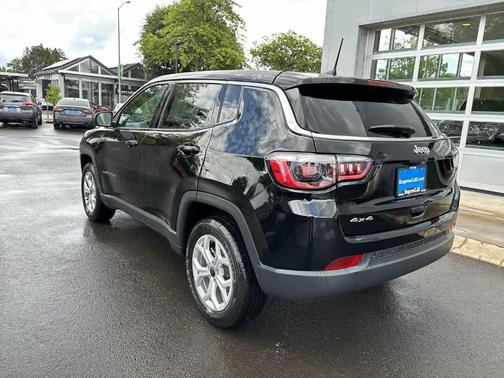 2025 Jeep Compass Sport
