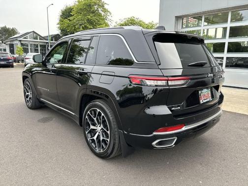 2023 Jeep Grand Cherokee Summit