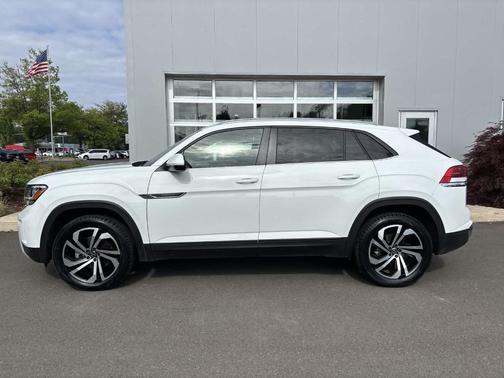 Pure White 2020 Volkswagen Atlas Cross Sport 3.6L V6 SE w/Technology