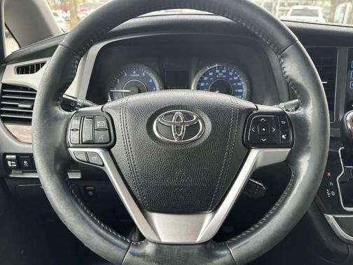 Predawn Gray Mica 2015 Toyota Sienna Limited