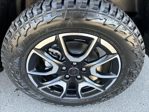 Silver Zynith 2026 Jeep Compass Trailhawk