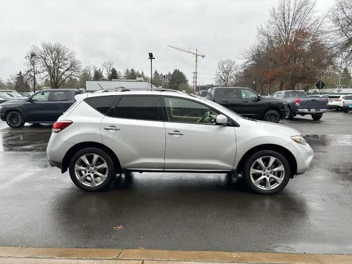 2011 Nissan Murano LE