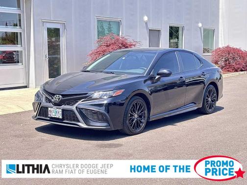 2022 Toyota Camry SE Nightshade