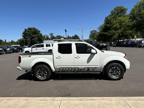 2017 Nissan Frontier PRO-4X