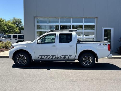 2017 Nissan Frontier PRO-4X