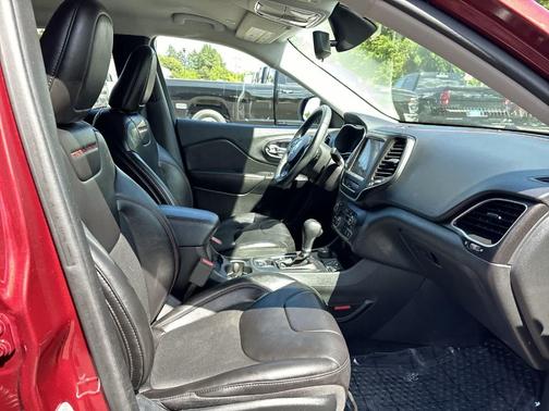 2019 Jeep Cherokee Trailhawk