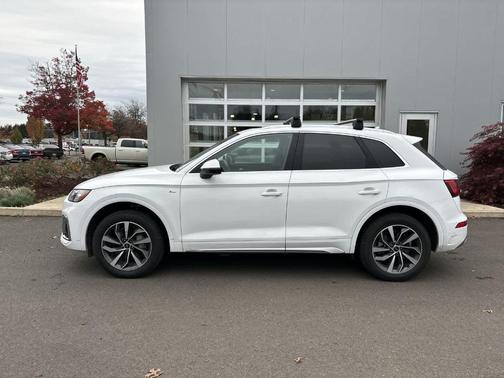 2024 Audi Q5 45 S line quattro Premium