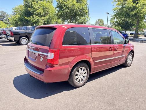 2015 Chrysler Town & Country Touring
