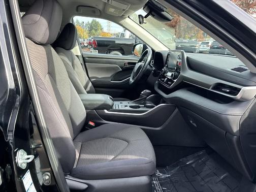 2021 Toyota Highlander Hybrid LE