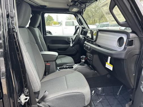 2025 Jeep Gladiator Sport