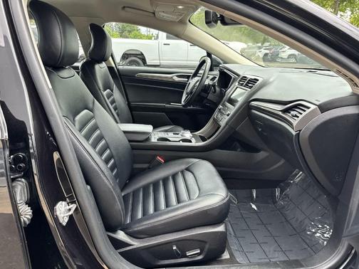 2019 Ford Fusion SEL