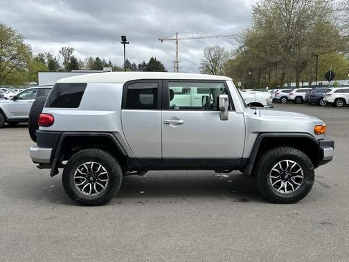 2008 Toyota FJ Cruiser Base (Retail Orders Only) (A5)