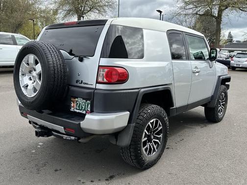 2008 Toyota FJ Cruiser Base (Retail Orders Only) (A5)