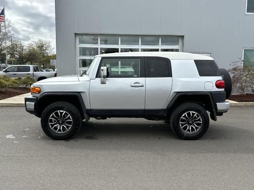 2008 Toyota FJ Cruiser Base (Retail Orders Only) (A5)