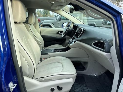 2021 Chrysler Pacifica Hybrid Limited