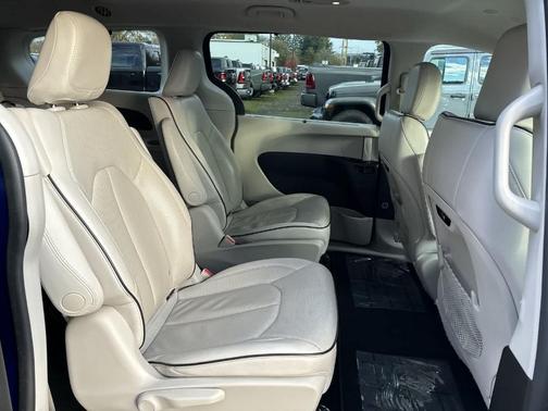 2021 Chrysler Pacifica Hybrid Limited