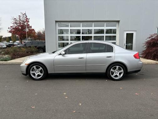2003 INFINITI G35 