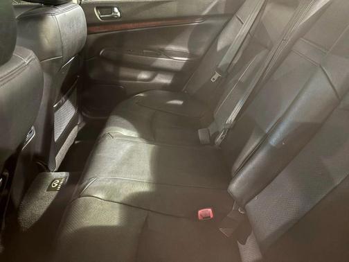 2013 INFINITI G37 Journey