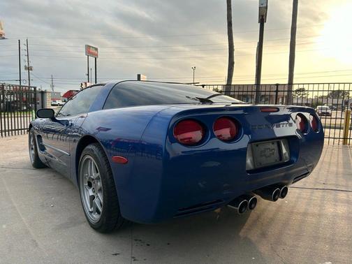 2002 Chevrolet Corvette Base