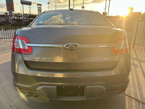 2011 Ford Taurus Limited