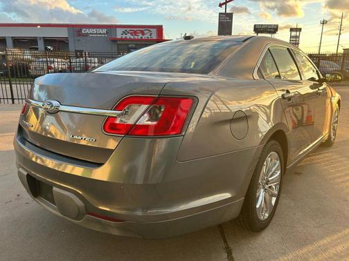 2011 Ford Taurus Limited