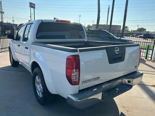 2007 Nissan Frontier SE Crew Cab