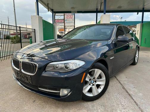 2013 BMW 528 528i Sedan 4D