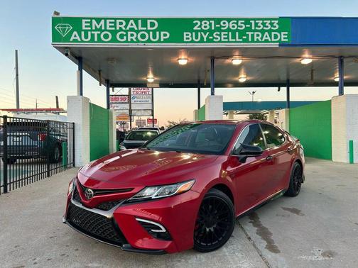 2020 Toyota Camry SE