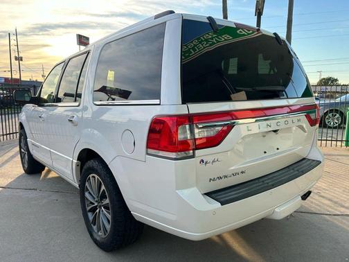 2017 Lincoln Navigator Select