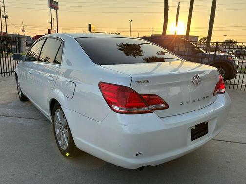 2007 Toyota Avalon XLS