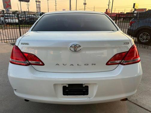 2007 Toyota Avalon XLS