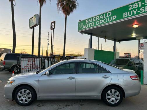 2011 Toyota Camry LE