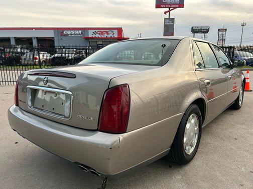 2000 Cadillac DeVille Base
