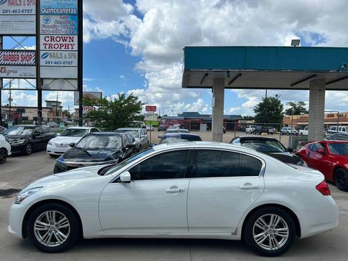 Moonlight White 2012 INFINITI G37 Journey