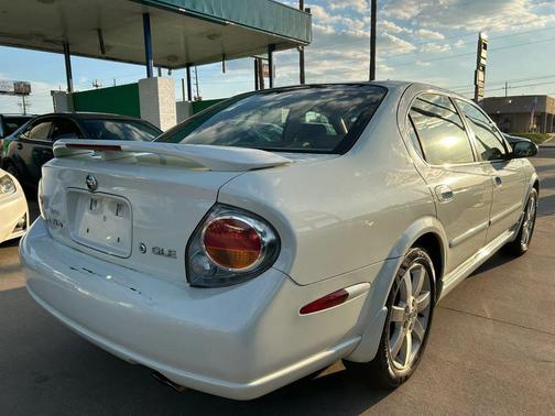 Glacier Pearl 2003 Nissan Maxima GLE