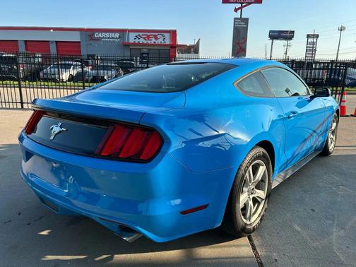2017 Ford Mustang V6