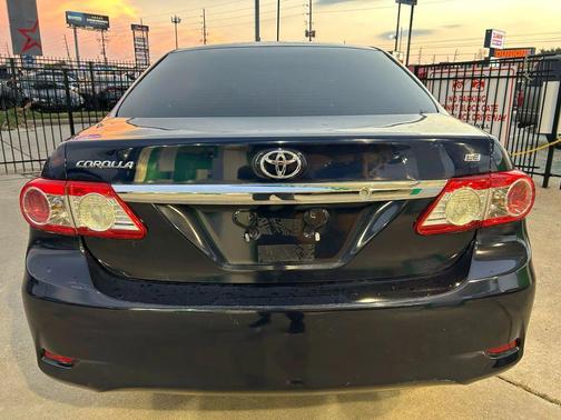 2012 Toyota Corolla LE