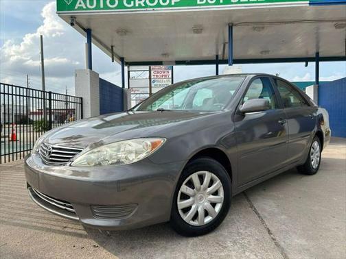 2005 Toyota Camry LE
