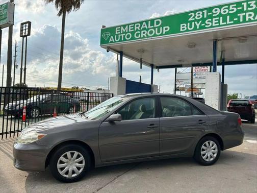 2005 Toyota Camry LE