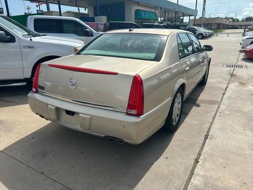 2008 Cadillac DTS Base