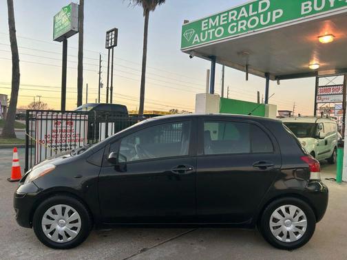 2010 Toyota Yaris Base