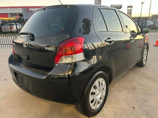 2010 Toyota Yaris Base