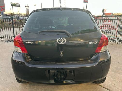 2010 Toyota Yaris Base