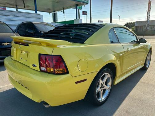 Zinc Yellow 2001 Ford Mustang SVT Cobra